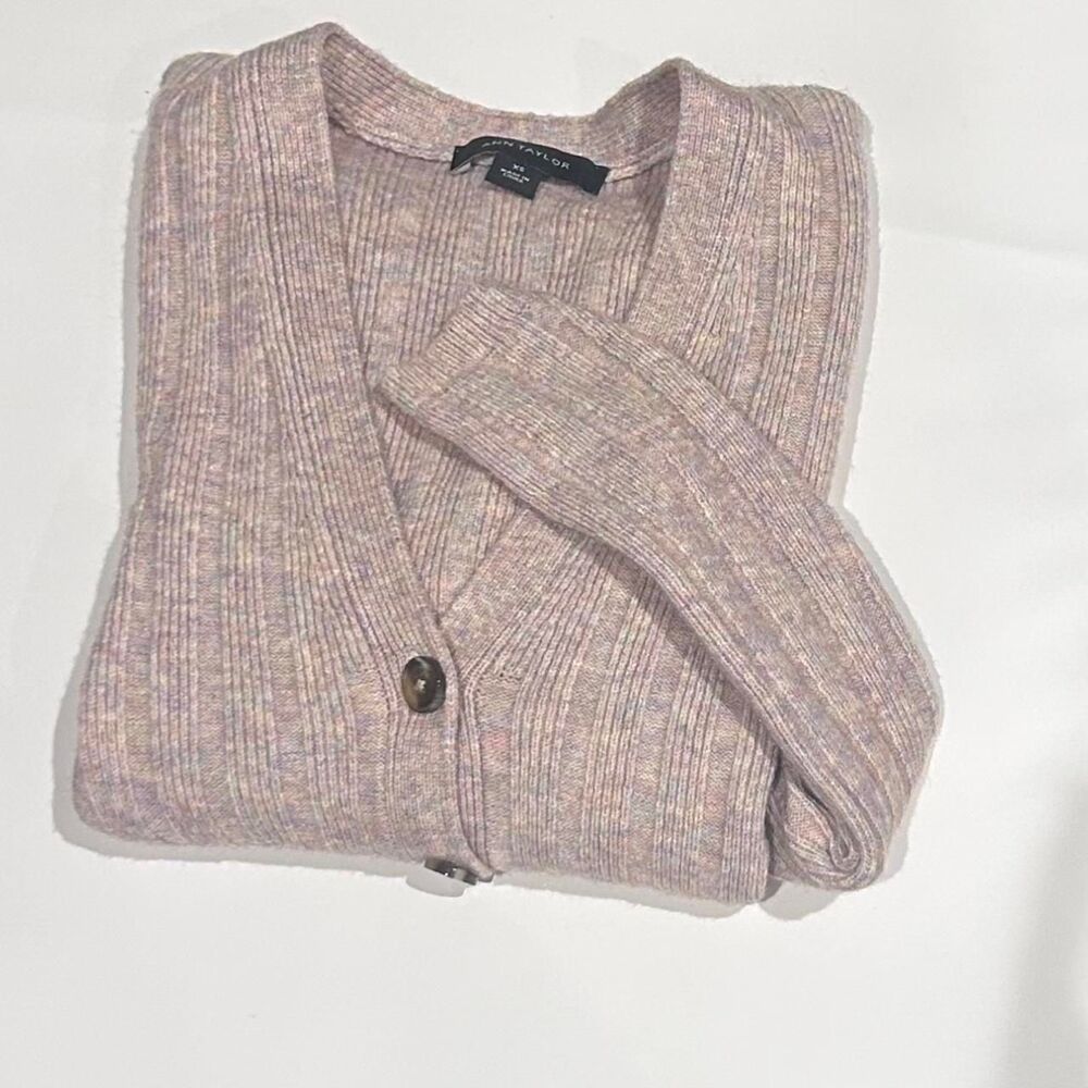 Ann-Taylor Women's Ribbed Button-Front Cardigan
